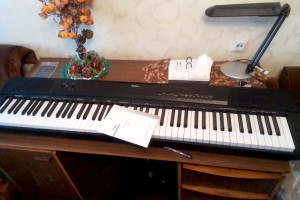 Продам цифровое пианино Tesler KB-8860 в отличном состоянии 